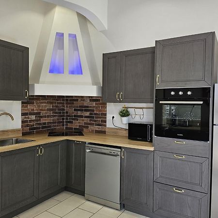 Agreable Logement Avec Terrasse Saint-Victoret 外观 照片