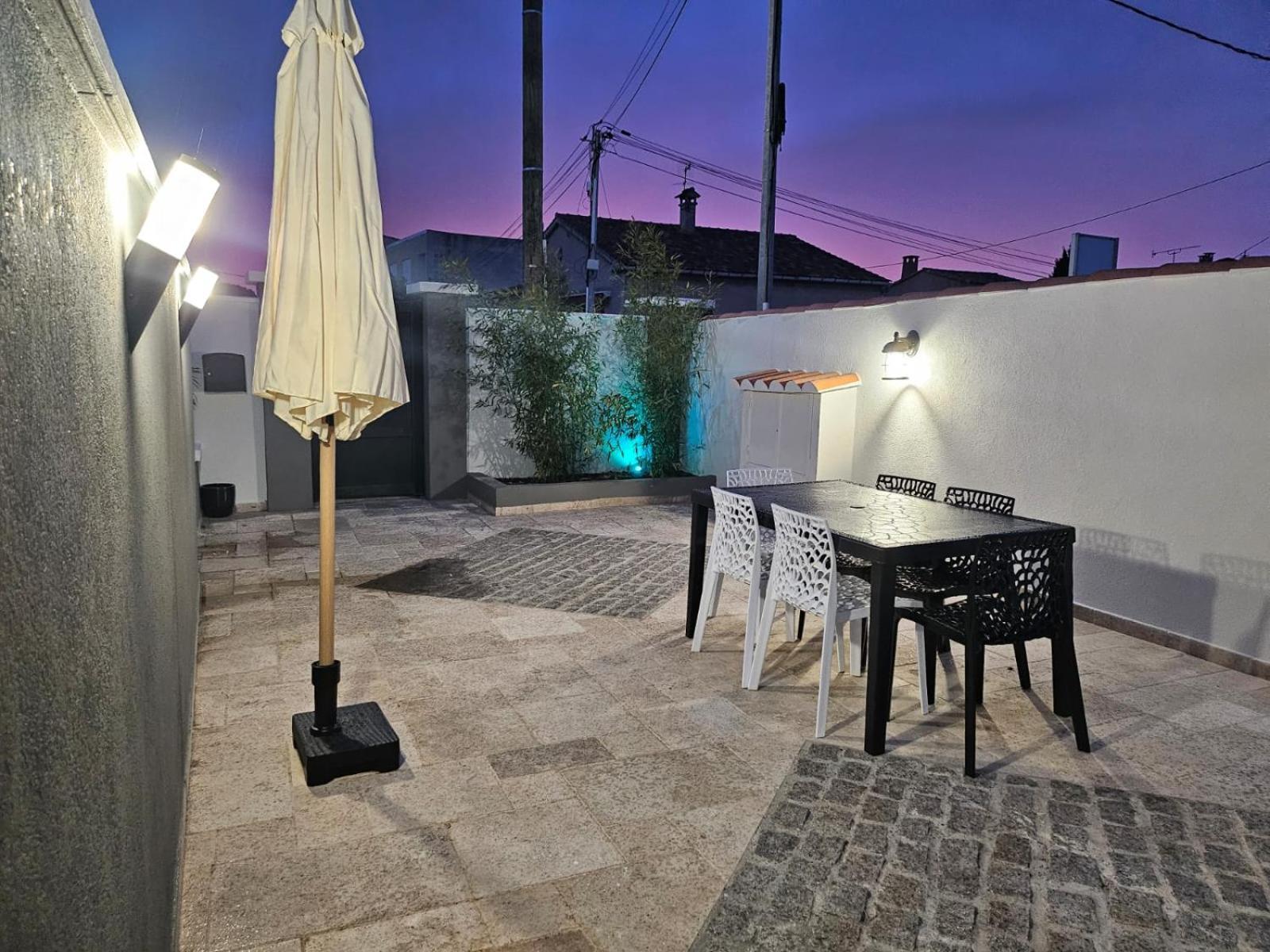 Agreable Logement Avec Terrasse Saint-Victoret 外观 照片