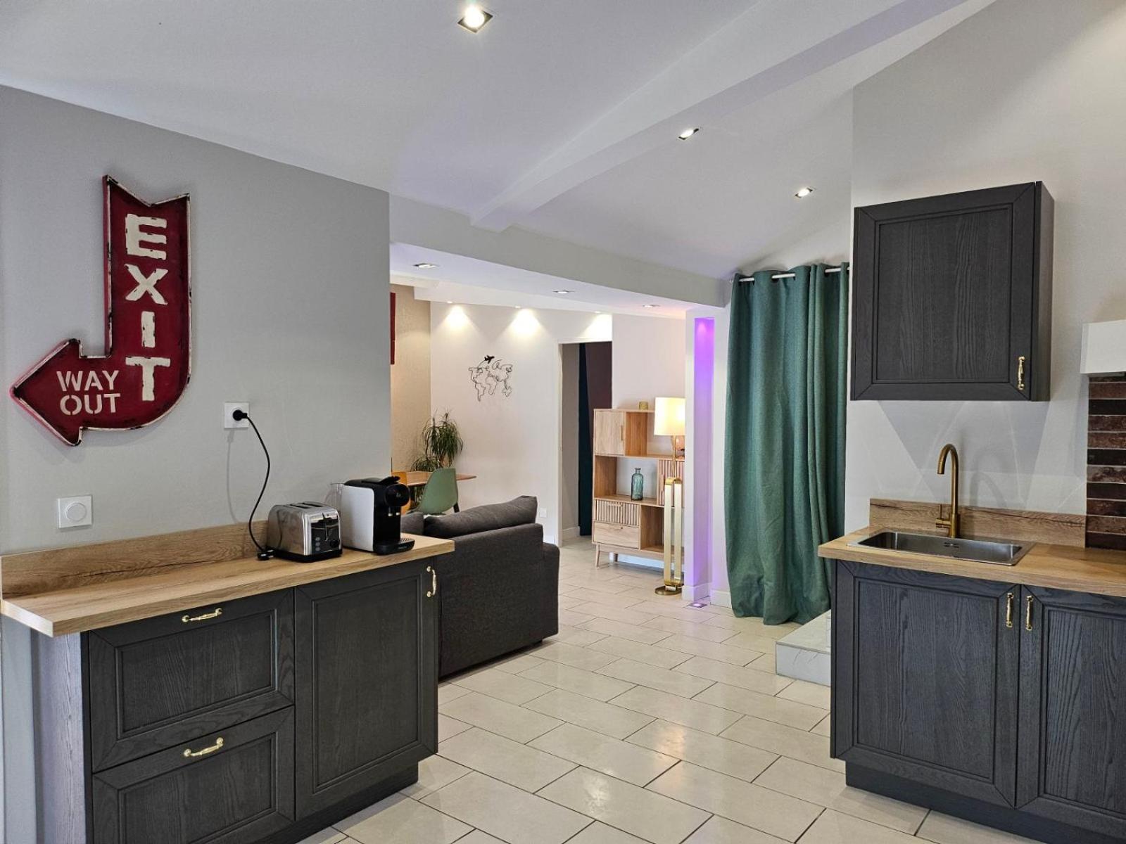 Agreable Logement Avec Terrasse Saint-Victoret 外观 照片