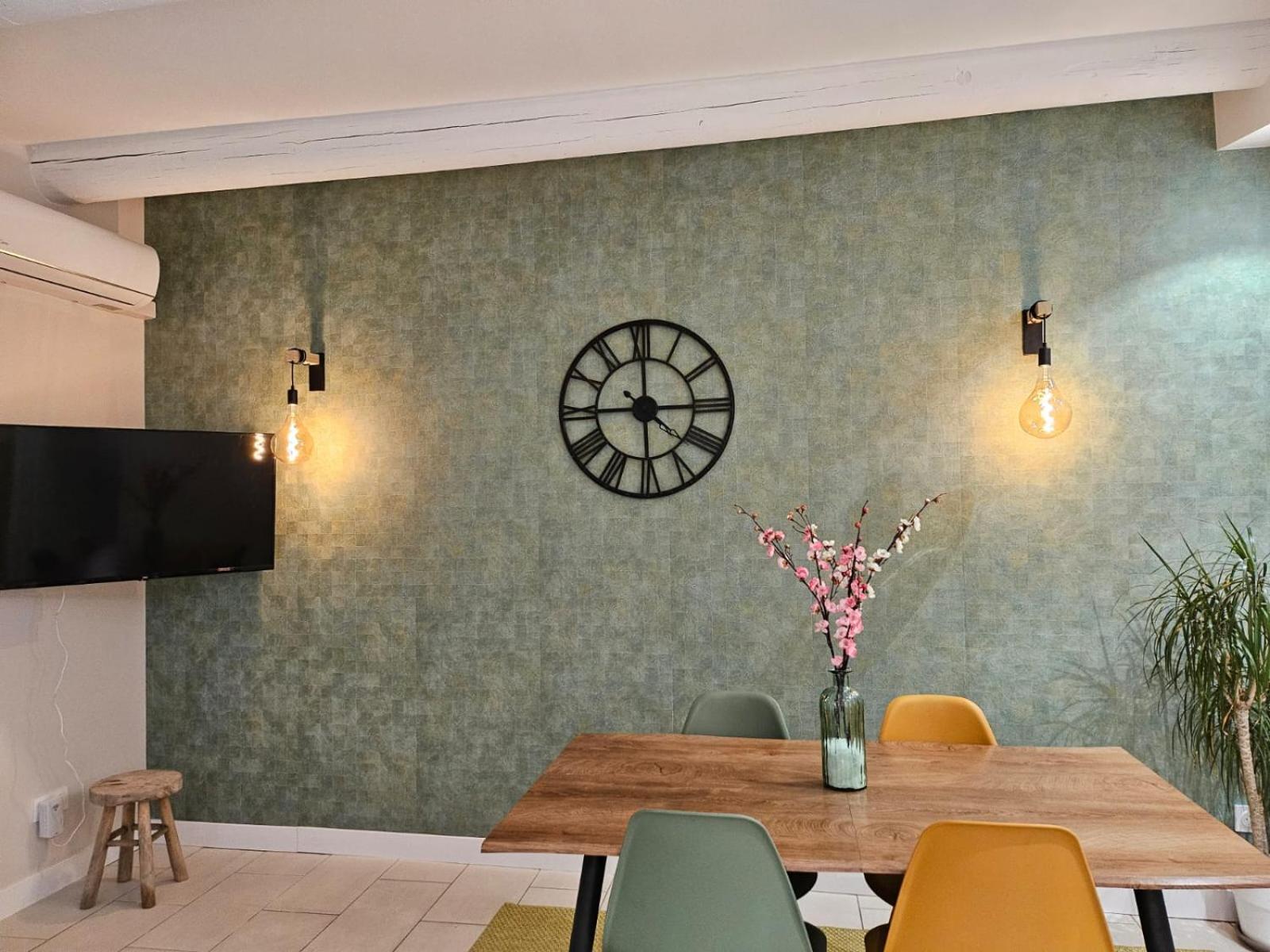 Agreable Logement Avec Terrasse Saint-Victoret 外观 照片